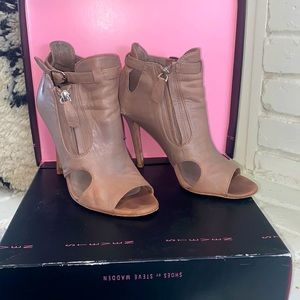 Steven by Steve Madden leather double zip bootie size 8